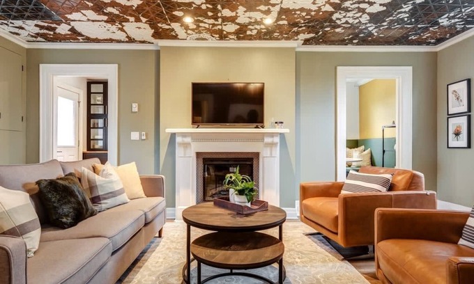 Picton Apartamento | From HGTV! Marigold Suite in county farmhouse