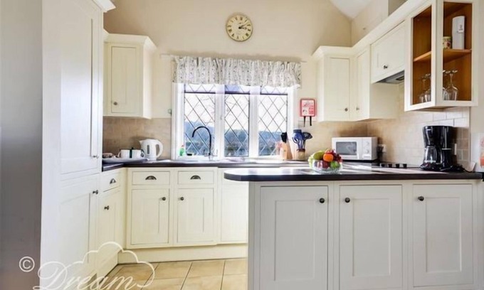 Dorchester Cabaña | Frome Lodge House