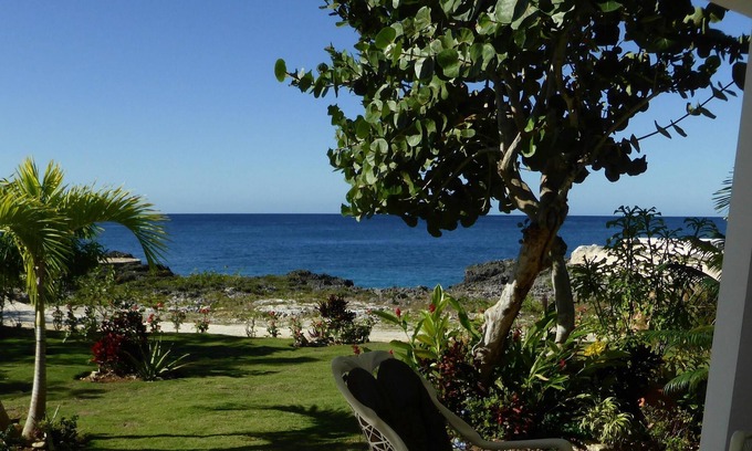 Dominicus Apartamento | Front of Caribbean Sea, beautiful apart. with pools & direct access to sea.