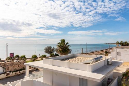 Torre Vado Apartamento | Front SEA Apartment 20 metri by Salento Prime