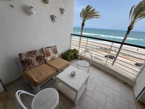Hiboun Apartamento | Front sea balcony mahdia 2