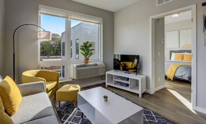Powderhorn Apartamento | Frontdesk | 1 BR Apt near Allianz Field