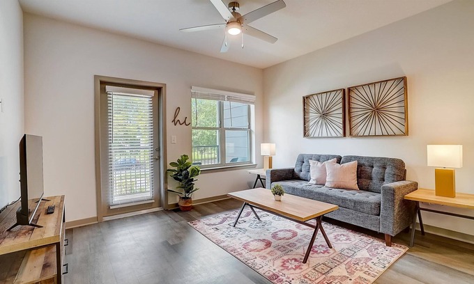 Avondale Apartamento | FRONTDESK Axel Row Apts Avondale Birmingham