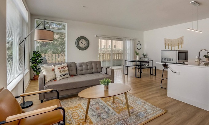 Milwaukee Apartamento | FRONTDESK Element Apts Walker's Point Milwaukee