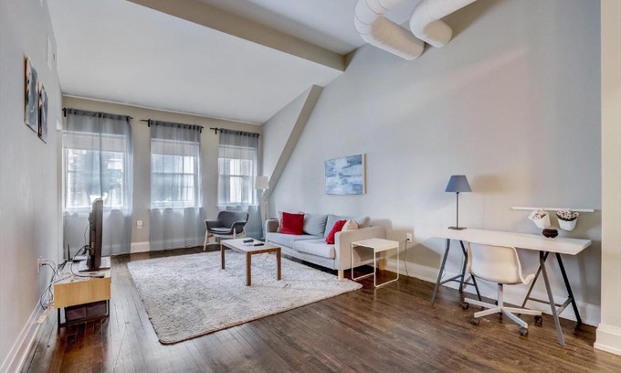 East Town Apartamento | FRONTDESK Mackie Flats 3rd Ward Downtown Milwaukee