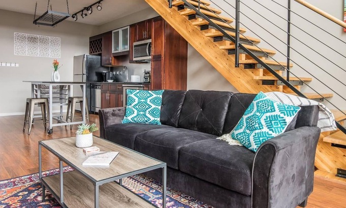 Mill District Apartamento | Elegante + moderno 2BR Apt en el centro este