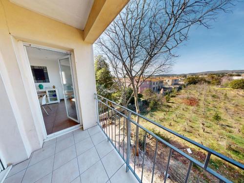 Frontignan Apartamento | Frontignan : Appartement 2 pièces avec terrasse, parking, proche plage et commerces - FR-1-785-5