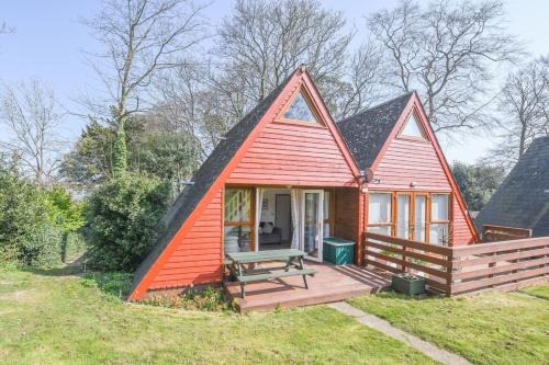 Martin Chalet De Esquí | FRONTLINE Stylish Coastal Chalet 11 with Sea Views