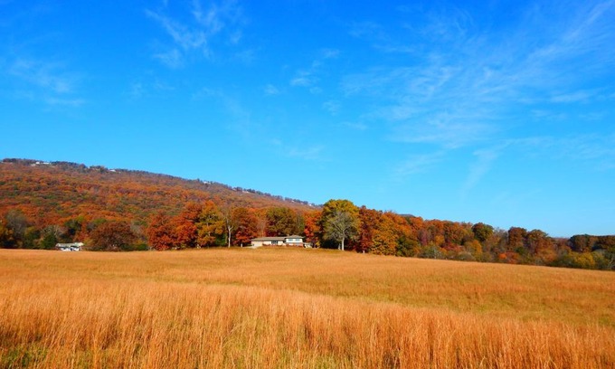 Lookout Valley Neighborhood Association Casa | Fryars' Green at Tennessee RiverPlace