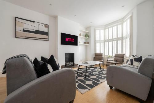 Fulham Broadway Apartamento | Fulham Spacious & Luxe House with Parking & Garden