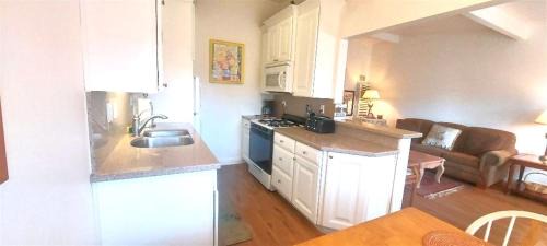 Carpinteria Apartamento | Full 1 Bed Beach Condo #227