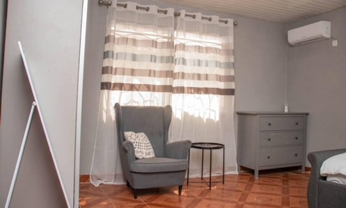 Freetown Casa | Full AirCon- 3Bed Villa- A/c- WiFi- HotWater