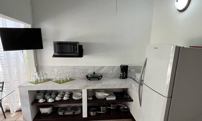 Sardinal Apartamento | Full equipped space, with great location, and pool.