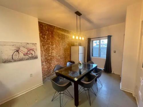 Mile End Casa | FULL KITCHEN 12MIN from dtown Room B