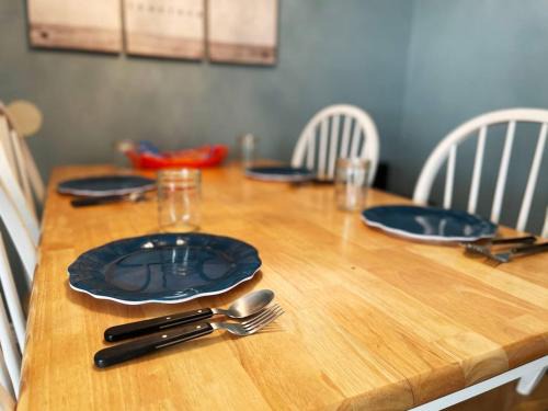 Southwood Valley Apartamento | Full Kitchen, Beautiful & Brilliant Apt B