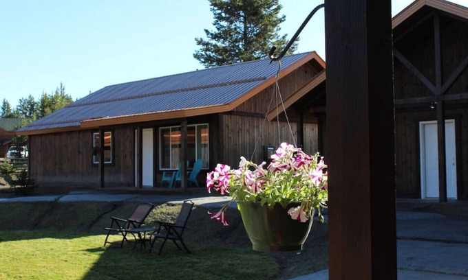 Island Park Chalet De Esquí | Full Kitchen, Gas Fireplace, 3 Bedroom, 2 Bath, WIFI