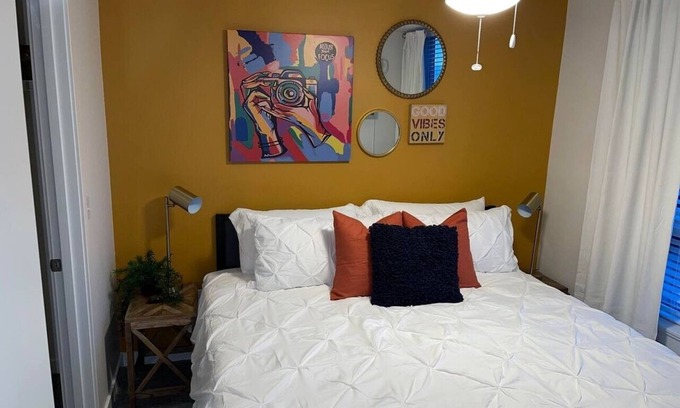 Hilltop Apartamento | Full Kitchen-YouTubeTV-Smart Locks/King Bed/Top Fl