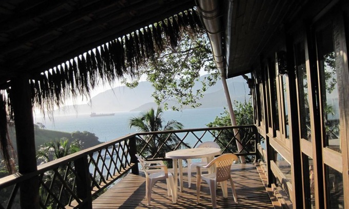 Portinho Casa | full view of the sea and mountains 100m from the beach