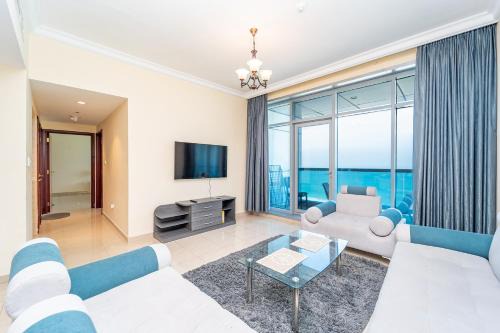 Rumailah Apartamento | Full seaview luxury with gym,pool,jacuzzi,sauna,24x7 cafe,beach,restaurants,medical and more