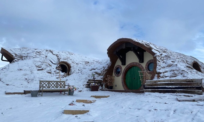 Preston Casa | Full-sized Hobbit House. Fantasy setting with modern comforts