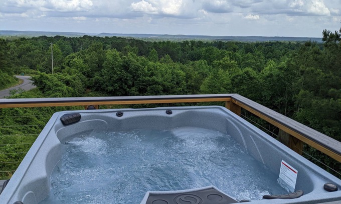 Cullman Cabina | Fuller View Cabin - A Mountain Cabin overlooking Sweet Home Alabama!