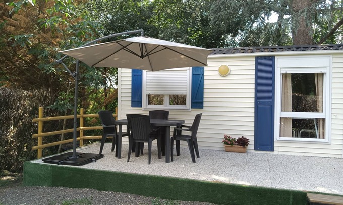 Montestruc-sur-Gers Casa | Fully equipped and air-conditioned mobile home with private terrace