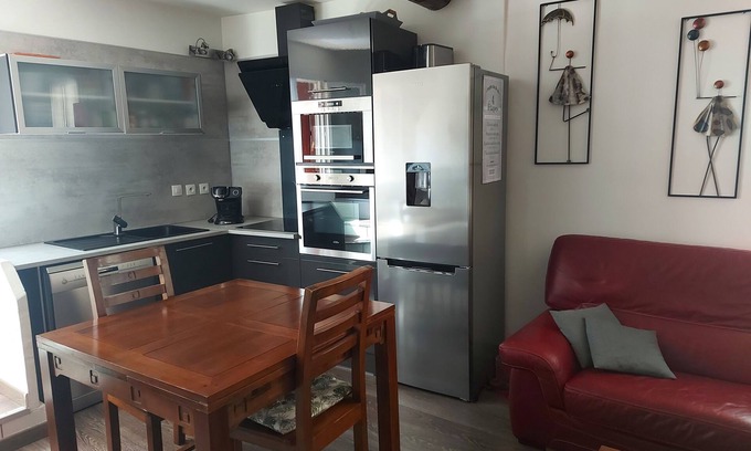 Bages Casa | Fully-equipped, air-conditioned vacation rental close to the beach
