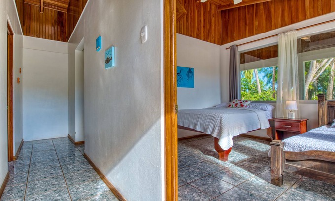 Parrita Casa | Fully Equipped Beach Bungalow 1