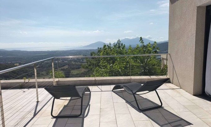 Eccica-Suarella Apartamento | Fully-equipped studio - View of the Gulf of Ajaccio - 10 min from the beaches - Pleine Nature !