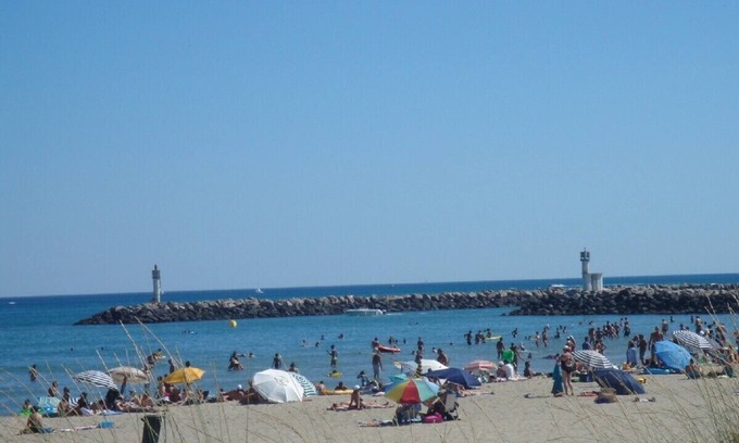 Marseillan Villa | Playa frente a Villa - Duermen 6