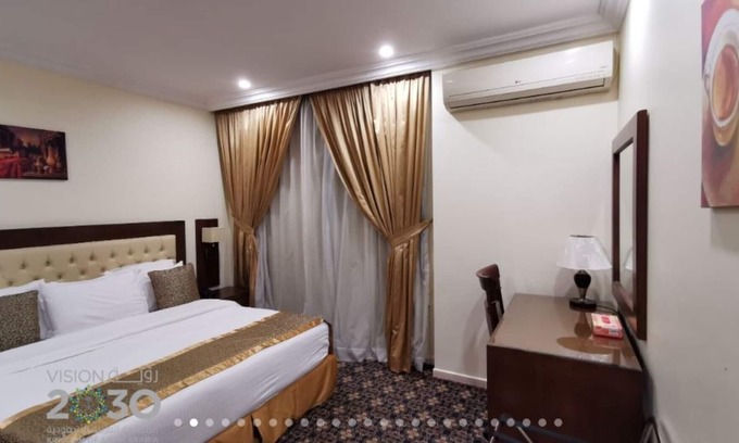 Al Bawadi Casa | Fully Furnished 3 Rooms Serviced Apartment FOR RENT Sari St / UNIT 6
