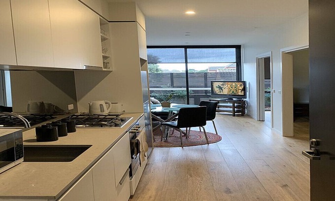 Essendon North Apartamento | Fully Furnished New Designer apartment - Contemporary & Convenient