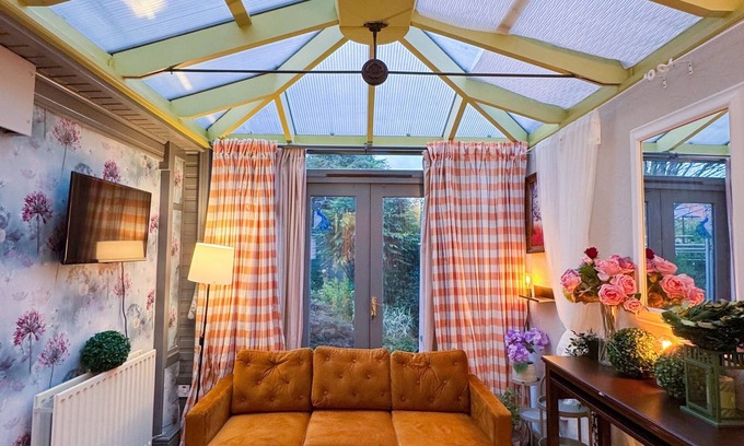 Elm Park Casa | Fully Furnished Easy London Stay-Access by Elm Park & City Airport-Studio