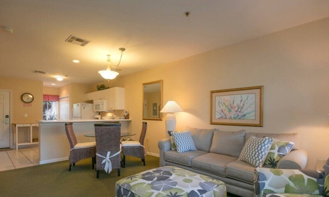 Naples Condominio | FULLY FURNISHED - GREENLINKS - LELY RESORT