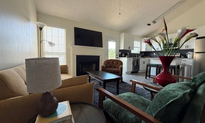 McDonough Casa | Fully Furnished McDonough Rental Perfect for Professionals and Families