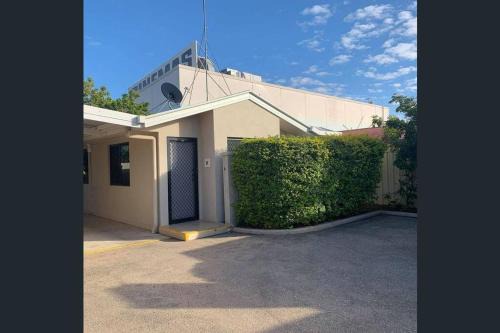 Emerald Casa | Fully Furnished Modern Unit in centre of city
