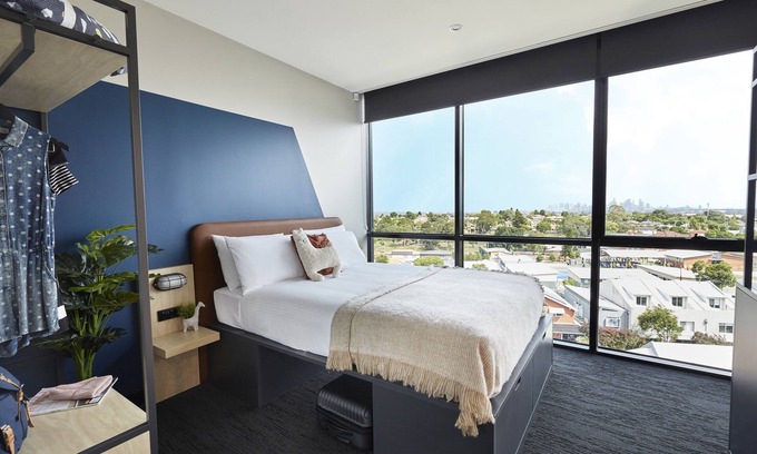 Preston Apartamento | Fully Furnished Studio Rooms With Included Heated Pool and On-site Restaurant