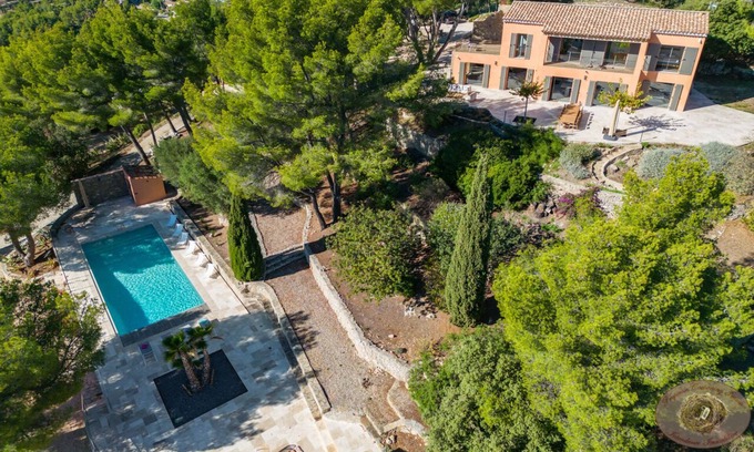 La Cadiere-d'Azur Otro | Fully renovated farmhouse with swimming pool and 180° sea view