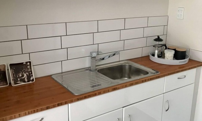 Dunedin City Centre Apartamento | Villa de la ciudad totalmente renovada con 2 amplios dormitorios.