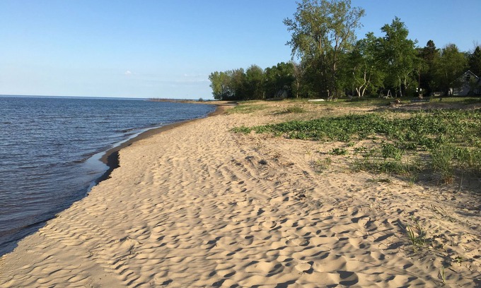 Harbor Beach Cabaña | Fechas de agosto disponibles! Cabaña actualizada en Sandy Swimming Beach en el lago Huron