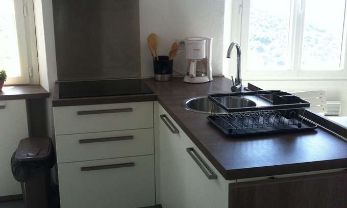 Olmeto Apartamento | Estudio totalmente reformado situado en el centro del pueblo con vistas panorámicas.