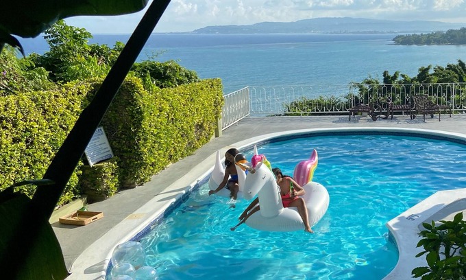 Tryall Casa | Fully Staffed, private pool, breakfast included, ocean view villa for groups!
