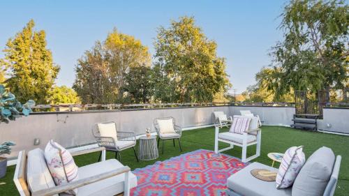 Sherman Oaks Casa | Fulton II by AvantStay Rooftop Patio w Views