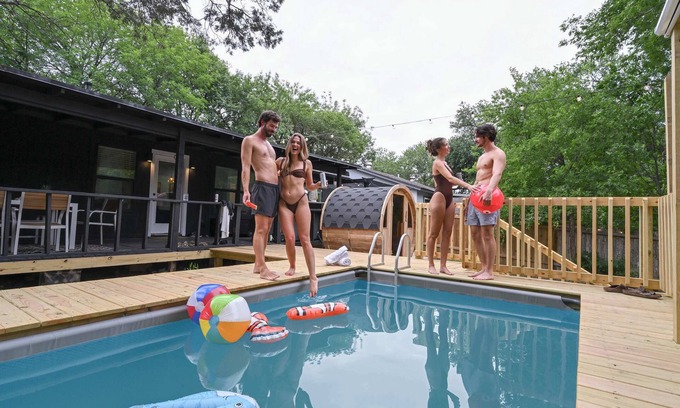 Beacon Ridge Casa | Fun 4BR Near Downtown+Pool+Sauna & more!