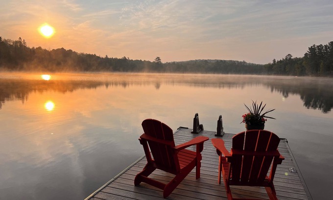 Kearney Cabaña | Fun family cottage on the water in Muskoka