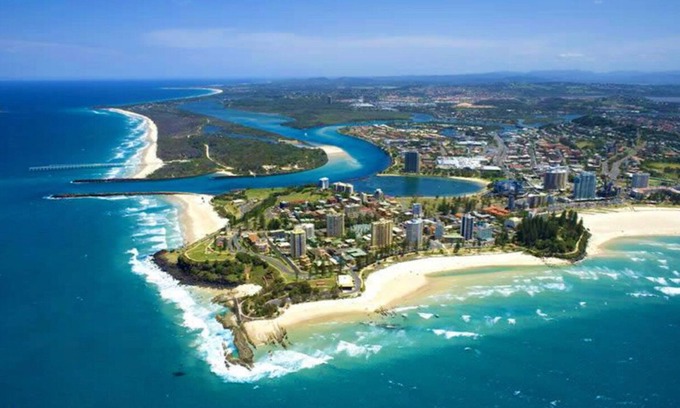 Tweed Heads Casa | Fun family escape! A stone's throw from the Tweed river & Coolie's beaches near.