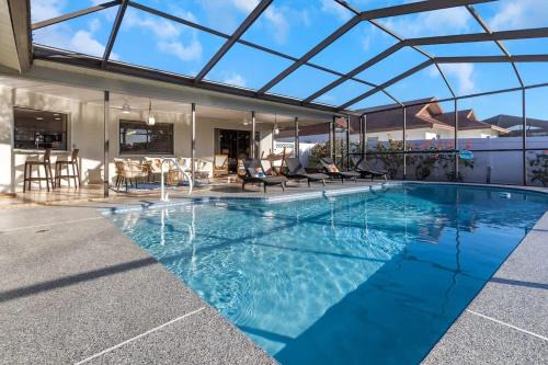 Largo Casa | Fun & family-friendly modern beach home with pool
