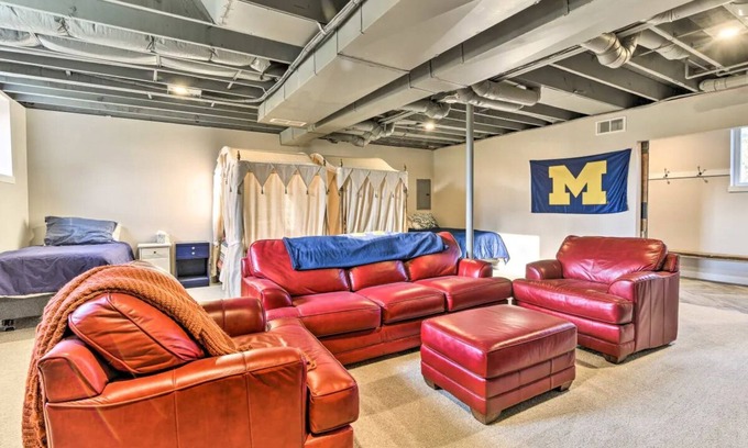 Whittaker Apartamento | Fun studio apt - 10 min to A2.