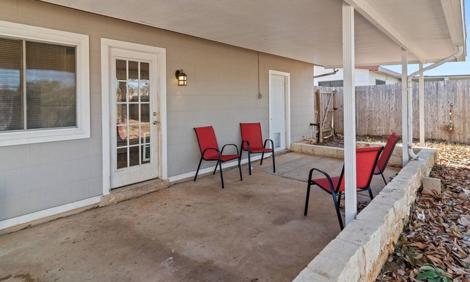 Schertz Casa | Fun & Stylish Home w/Game Room Mins to Base Cafes & Bars