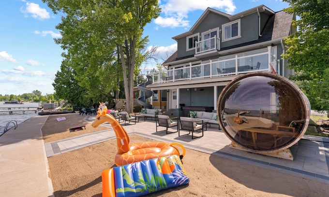 Alcona Casa | Fun & sun waterfront with sauna, hot tub and slide